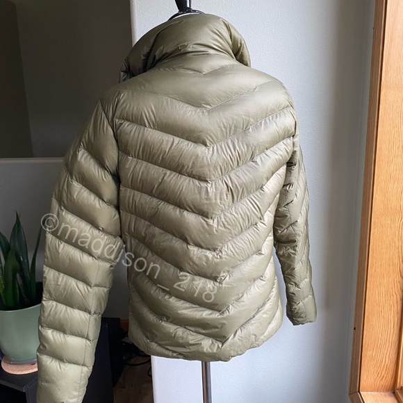 Patagonia Prow Down Jacket Large 600-fill-power Duck Down Motorcycle Style L - Picture 6 of 14